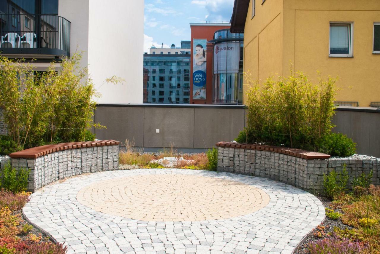 Sunny, Fully Furnished Studio Type With Terrace Plzen Luaran gambar